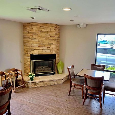 Country Inn & Suites By Radisson, Sandusky South, Oh Milan Bagian luar foto