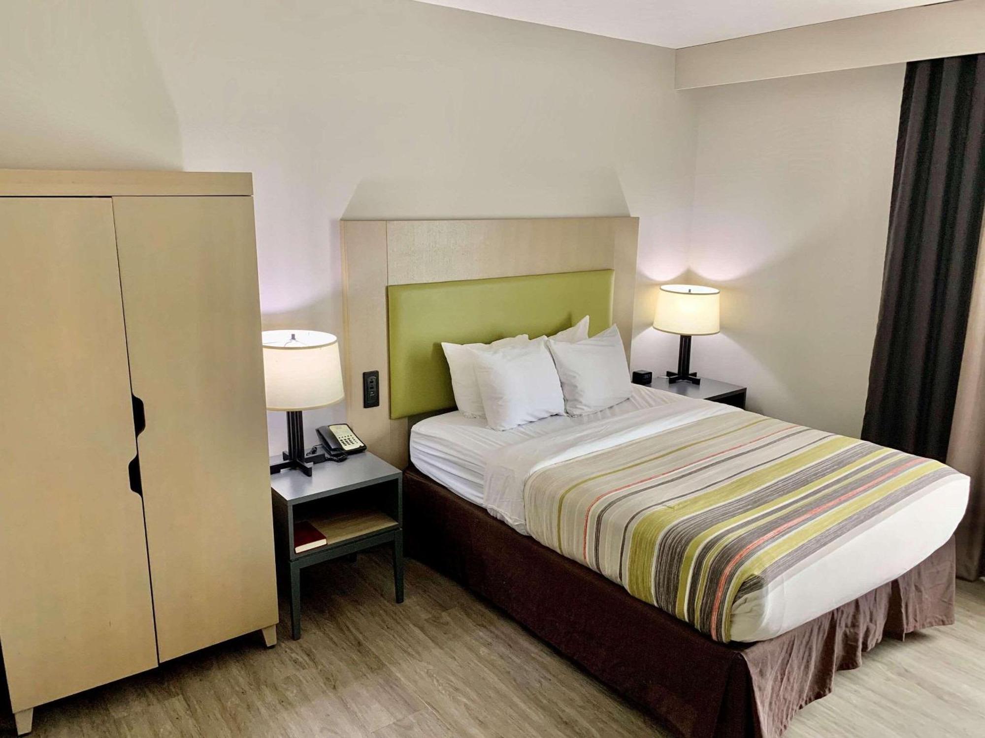 Country Inn & Suites By Radisson, Sandusky South, Oh Milan Bagian luar foto